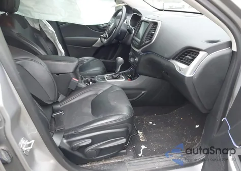 2018 Jeep Cherokee Latitude Plus Fwd z USA, uszkodzony, nr VIN 1C4PJLLB0JD509803